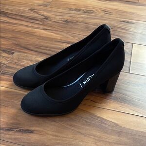 Anne Klein Black Chunky Heel Pumps